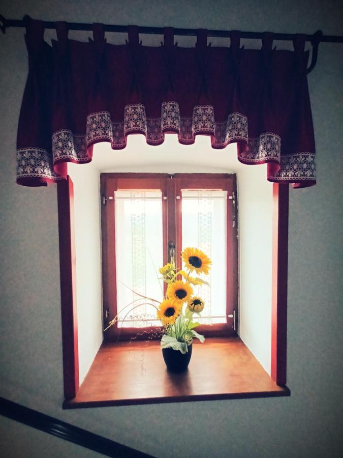 Guesthouse Marija Potpićan Exteriör bild